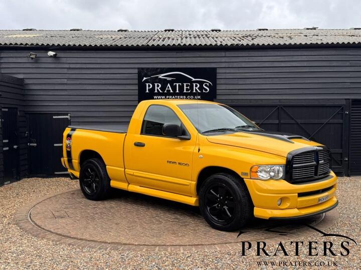 Dodge RAM 5.7 L Hemi Rumble Bee