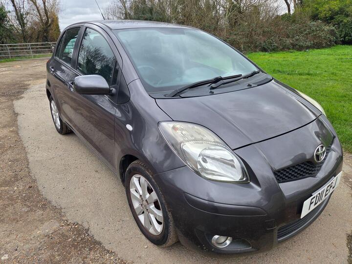 Toyota Yaris 1.33 Dual VVT-i T Spirit Euro 5 (s/s) 5dr