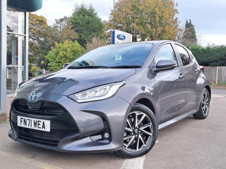 Toyota Yaris 1.5 VVT-h Design E-CVT Euro 6 (s/s) 5dr