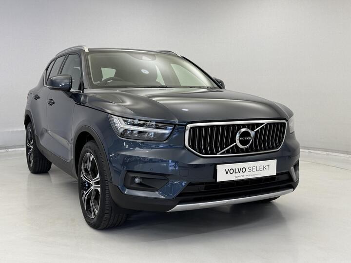 Volvo XC40 2.0 B4 MHEV Inscription Pro DCT Auto Euro 6 (s/s) 5dr