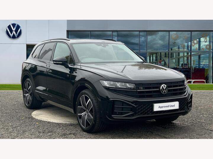 Volkswagen Touareg 3.0 TDI V6 Black Edition Tiptronic 4Motion Euro 6 (s/s) 5dr Volkswagen Touareg 3.0 TDI V6 Black Edition Tiptronic 4Motion Euro 6 (s/s) 5dr