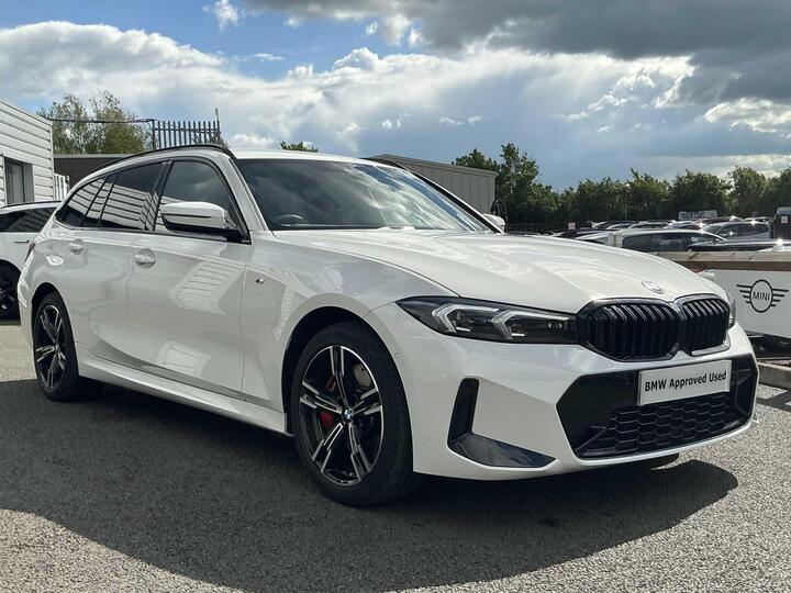 BMW 3 SERIES 2.0 330e 22.3kWh M Sport Touring Auto Euro 6 (s/s) 5dr BMW 3 SERIES 2.0 330e 22.3kWh M Sport Touring Auto Euro 6 (s/s) 5dr