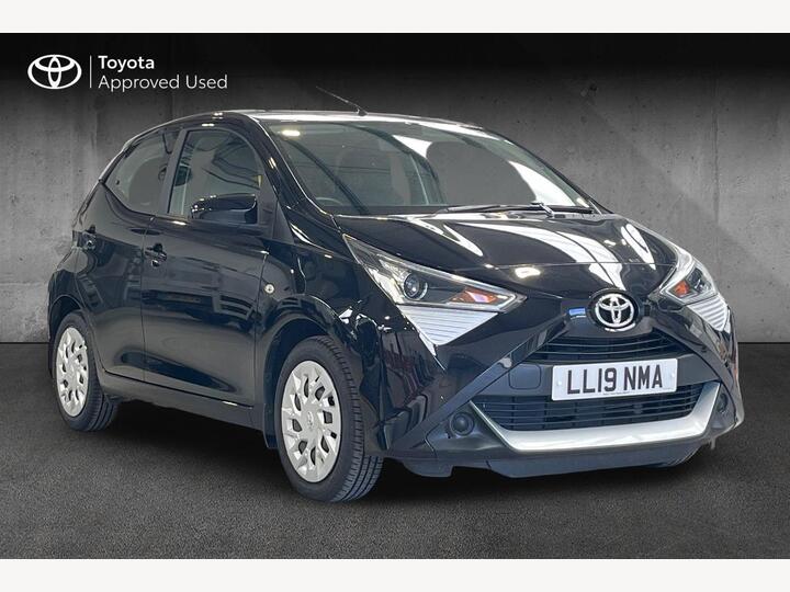 Toyota AYGO 1.0 VVT-i X-play X-shift Euro 6 5dr
