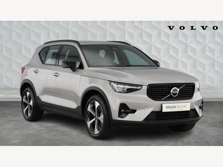 Volvo XC40 2.0 B4 MHEV Plus Dark DCT Auto Euro 6 (s/s) 5dr