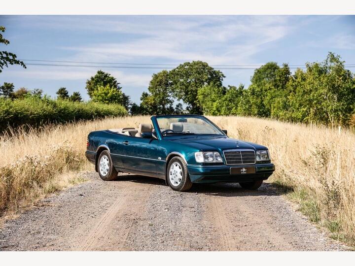 Mercedes-Benz E Class 2.2 E220 Cabriolet 2dr