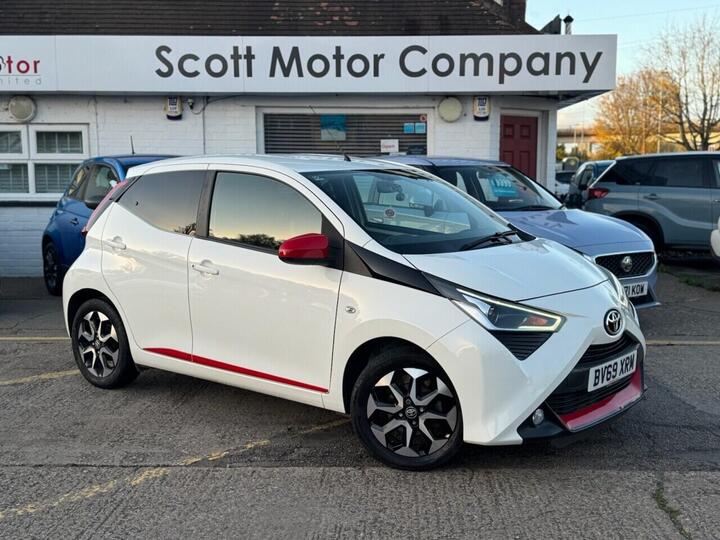 Toyota AYGO 1.0 VVT-i X-trend Euro 6 5dr Toyota AYGO 1.0 VVT-i X-trend Euro 6 5dr