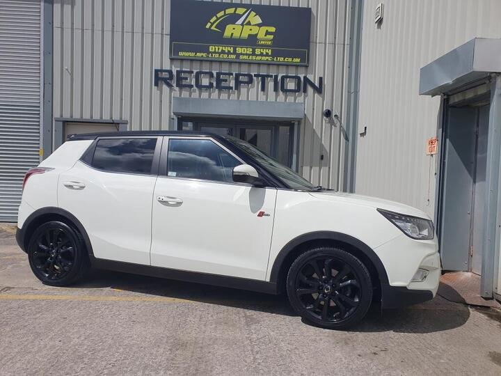 SsangYong TIVOLI DIESEL HATCHBACK 1.6 E-XDi ELX Auto 4WD Euro 6 5dr