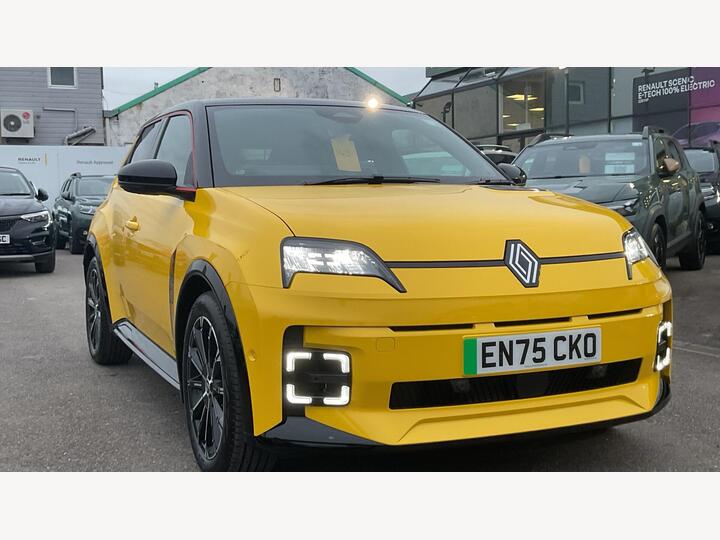 Renault Renault 5 Urban Range 40kWh Iconic Five Auto 5dr