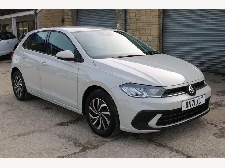 Volkswagen Polo 1.0 TSI Life Euro 6 (s/s) 5dr Volkswagen Polo 1.0 TSI Life Euro 6 (s/s) 5dr