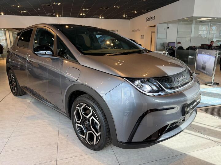 BYD Dolphin 60.48kWh Design Auto 5dr