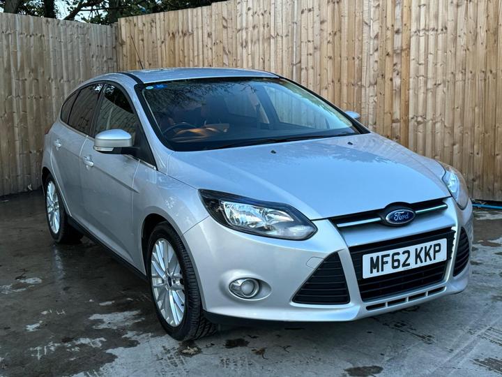 Ford Focus 1.0T EcoBoost Zetec Euro 5 (s/s) 5dr