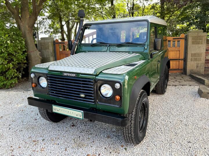 Land Rover Defender 90 2.5 TDi Station Wagon 3dr