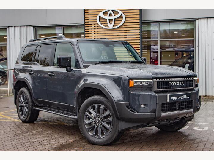 Toyota Land Cruiser 2.8D Invincible Auto 4WD Euro 6 (s/s) 5dr (LWB) Toyota Land Cruiser 2.8D Invincible Auto 4WD Euro 6 (s/s) 5dr (LWB)