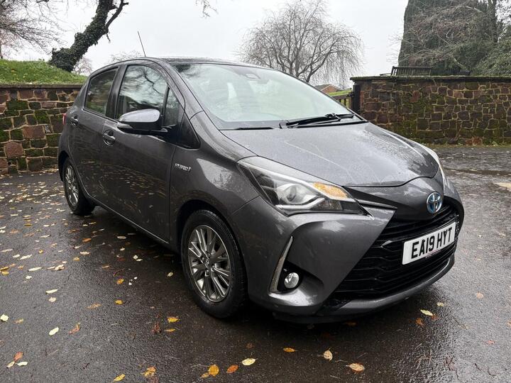 Toyota YARIS 1.5 VVT-h Icon E-CVT Euro 6 (s/s) 5dr