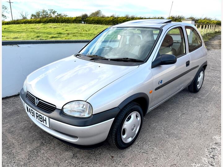 Vauxhall Corsa 1.2i 16v Club 3dr