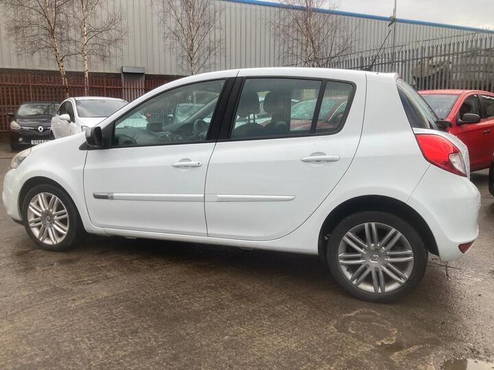 Renault Clio 1.2 Dynamique TomTom Euro 5 5dr