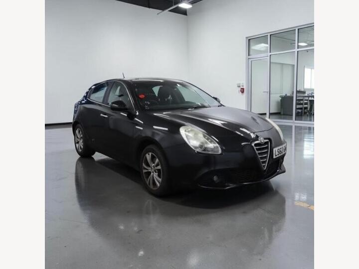 Alfa Romeo Giulietta 2.0 JTDM-2 Lusso Euro 5 (s/s) 5dr