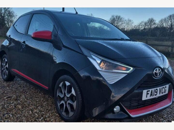 Toyota AYGO 1.0 VVT-i X-trend Euro 6 5dr Toyota AYGO 1.0 VVT-i X-trend Euro 6 5dr