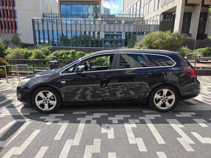 Vauxhall Astra 1.7 CDTi EcoFLEX SRi Sports Tourer Euro 5 5dr