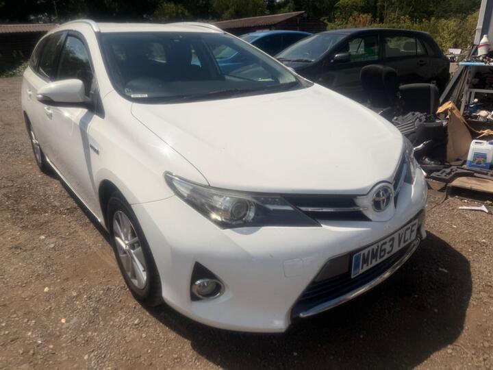 Toyota Auris 1.8 VVT-h Icon Touring Sports CVT Euro 5 (s/s) 5dr