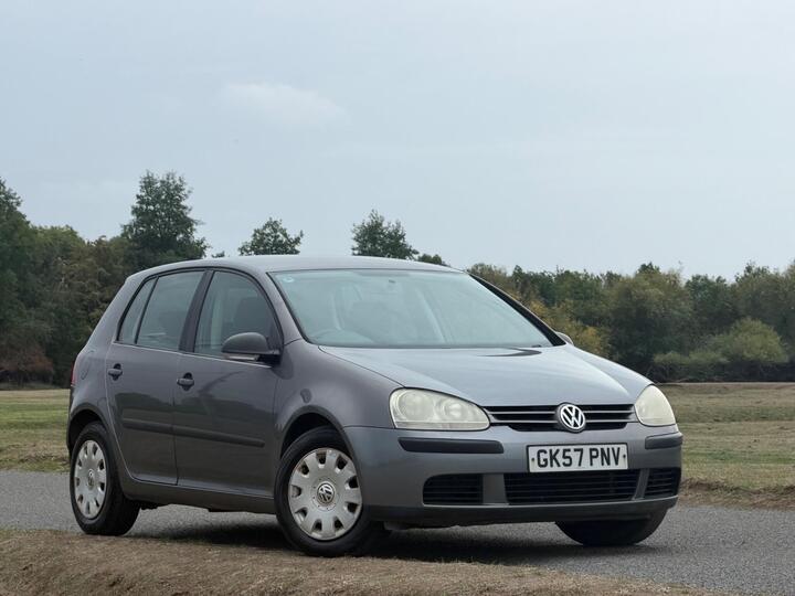 Volkswagen Golf 1.6 FSI S 5dr