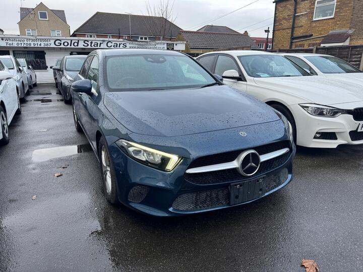 Mercedes-Benz A Class 2.0 A200d Sport (Premium) 8G-DCT Euro 6 (s/s) 5dr Mercedes-Benz A Class 2.0 A200d Sport (Premium) 8G-DCT Euro 6 (s/s) 5dr