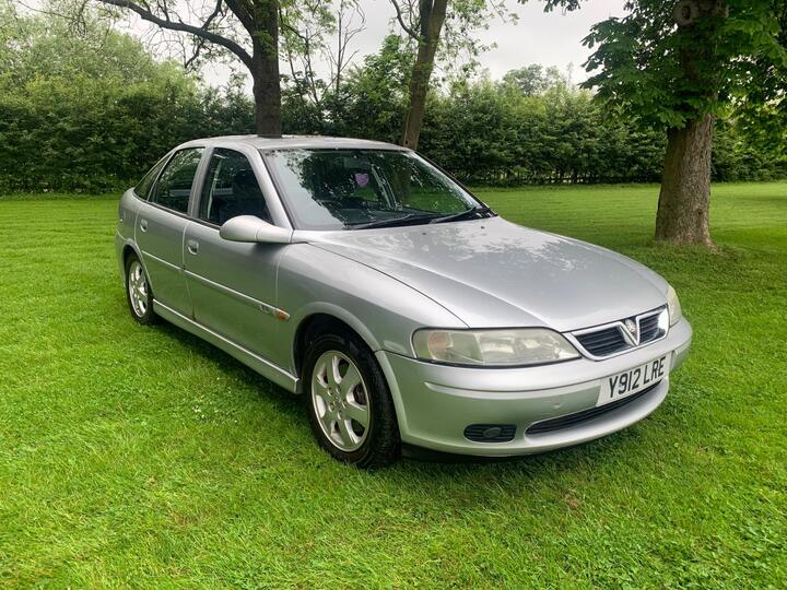 Vauxhall Vectra 2.2i 16v CD 5dr