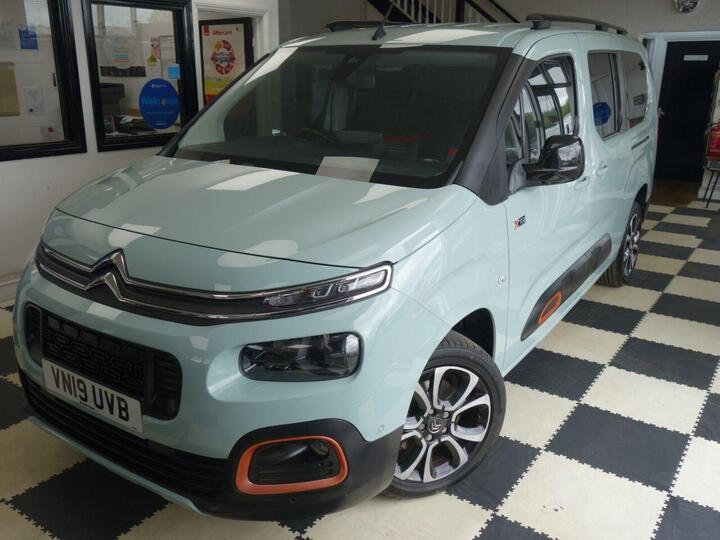 Citroen BERLINGO 1.2 PureTech Flair XL MPV Euro 6 (s/s) 5dr Citroen BERLINGO 1.2 PureTech Flair XL MPV Euro 6 (s/s) 5dr
