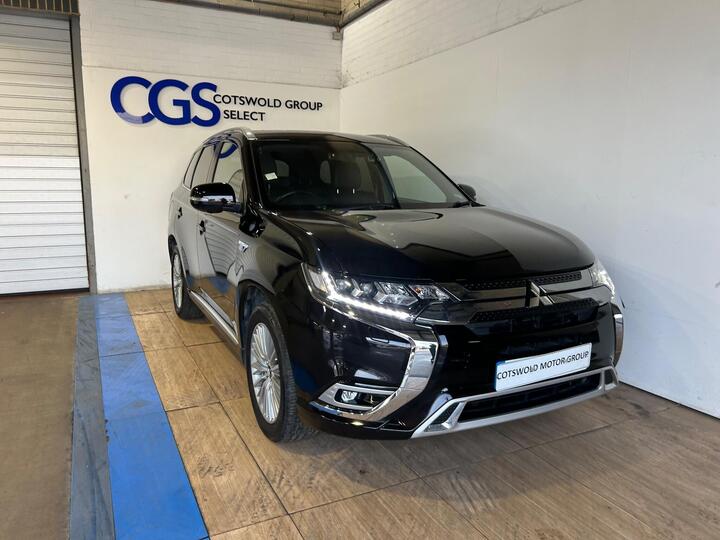 Mitsubishi Outlander 2.4h TwinMotor 13.8kWh 4h CVT 4WD Euro 6 (s/s) 5dr