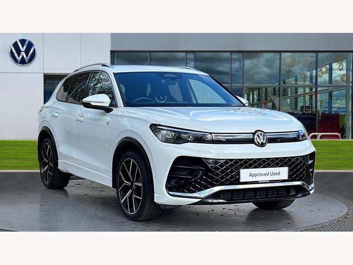 Volkswagen Tiguan 1.5 ETSI MHEV R-Line DSG Euro 6 (s/s) 5dr Volkswagen Tiguan 1.5 ETSI MHEV R-Line DSG Euro 6 (s/s) 5dr