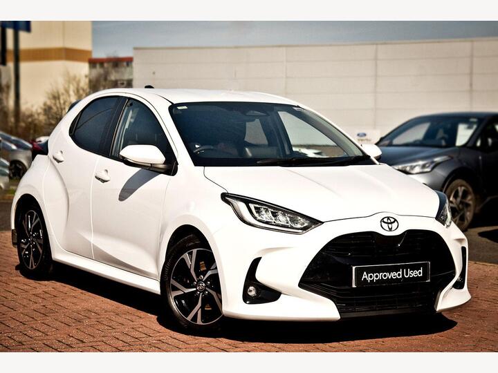 Toyota Yaris 1.5 VVT-h Design E-CVT Euro 6 (s/s) 5dr