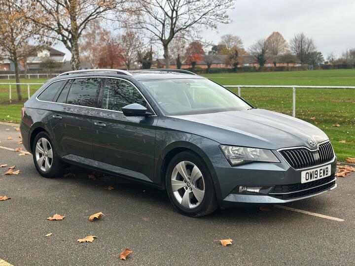 Skoda Superb 2.0 TDI SE Technology DSG Euro 6 (s/s) 5dr Skoda Superb 2.0 TDI SE Technology DSG Euro 6 (s/s) 5dr