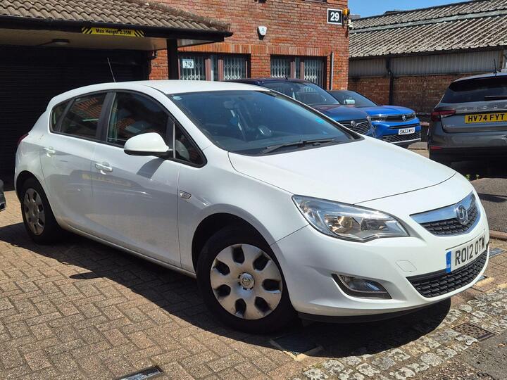 Vauxhall Astra 1.4 16v Exclusiv Euro 5 5dr