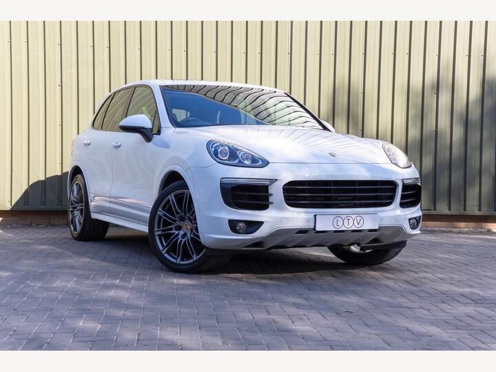 Porsche Cayenne 4.2 TD V8 S TiptronicS 4WD Euro 6 (s/s) 5dr Porsche Cayenne 4.2 TD V8 S TiptronicS 4WD Euro 6 (s/s) 5dr