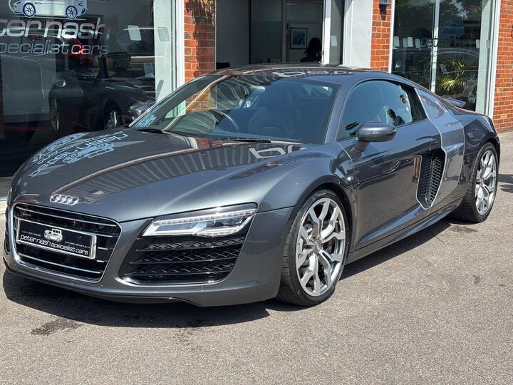 Audi R8 5.2 FSI V10 S Tronic Quattro Euro 5 2dr
