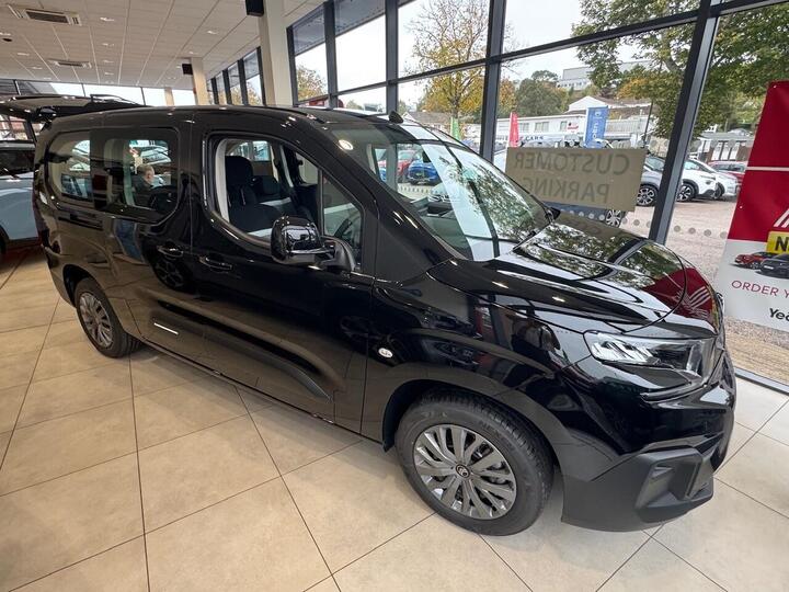 Citroen E-Berlingo 52kWh PLUS XL Auto 5dr (7.4kW Charger)