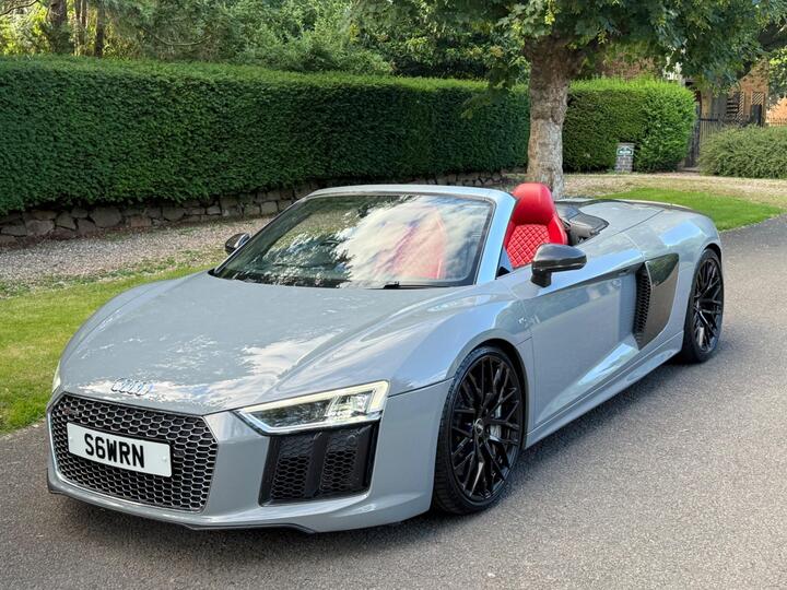 Audi R8 5.2 FSI V10 Plus Spyder S Tronic Quattro Euro 6 (s/s) 2dr