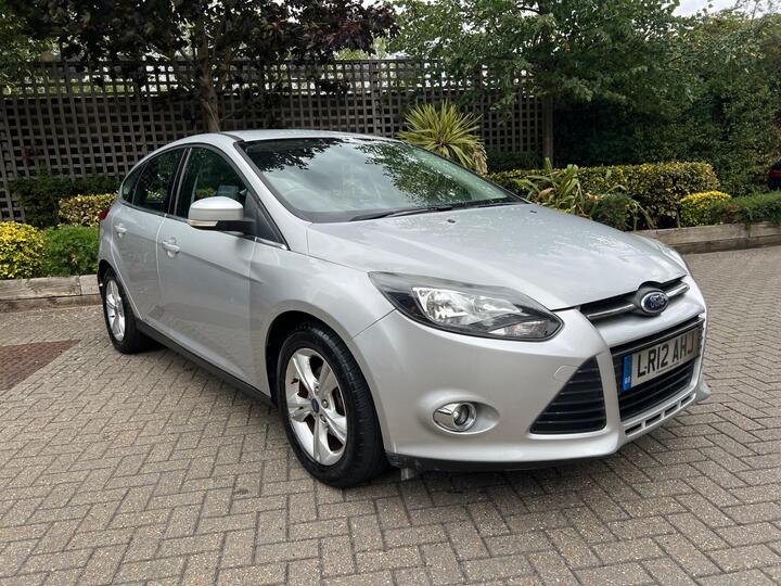 Ford Focus 1.6 Zetec Powershift Euro 5 5dr