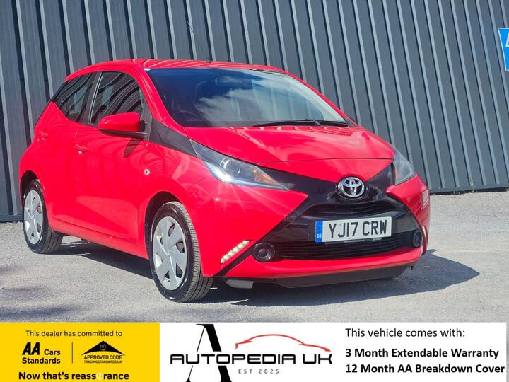 Toyota AYGO 1.0 VVT-i X-play X-shift Euro 6 5dr