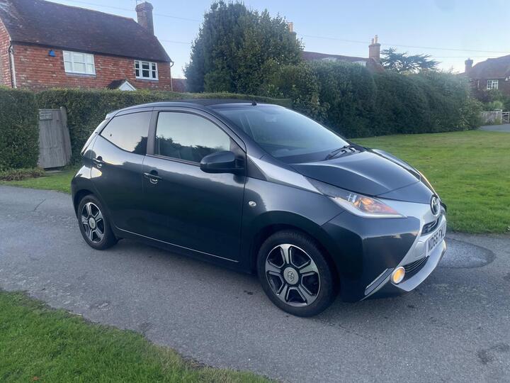 Toyota AYGO 1.0 VVT-i X-clusiv 2 X-wave Euro 6 5dr