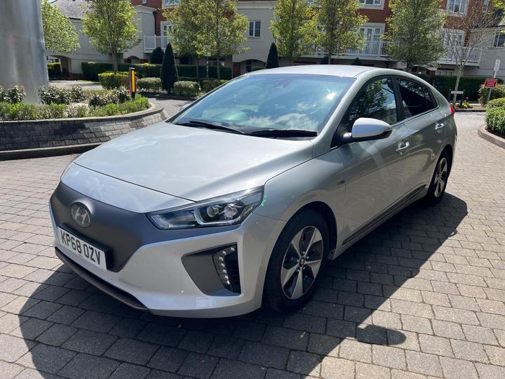 Hyundai IONIQ 28kWh Premium Auto 5dr