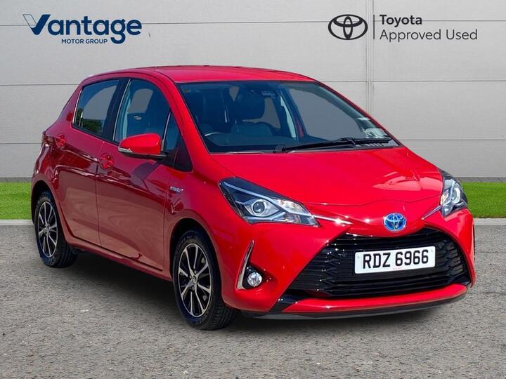 Toyota Yaris 1.5 VVT-h Icon Tech E-CVT Euro 6 (s/s) 5dr