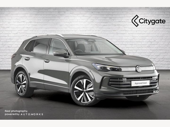 Volkswagen Tiguan 1.5 ETSI MHEV Elegance Launch Edition DSG Euro 6 (s/s) 5dr