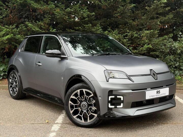 Renault 5 E-Tech Electric Comfort Range 52kWh Roland Garros+ Auto 5dr