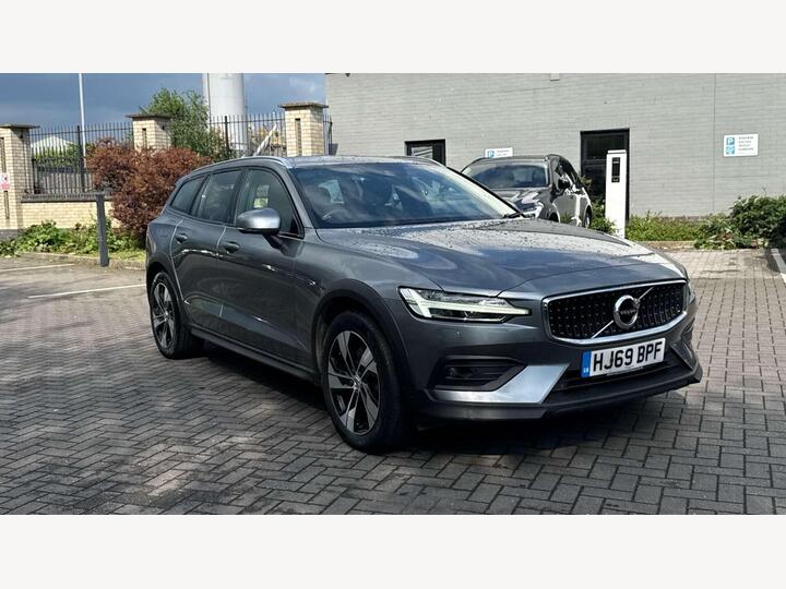 Volvo V60 Cross Country 2.0 T5 Plus Auto AWD Euro 6 (s/s) 5dr