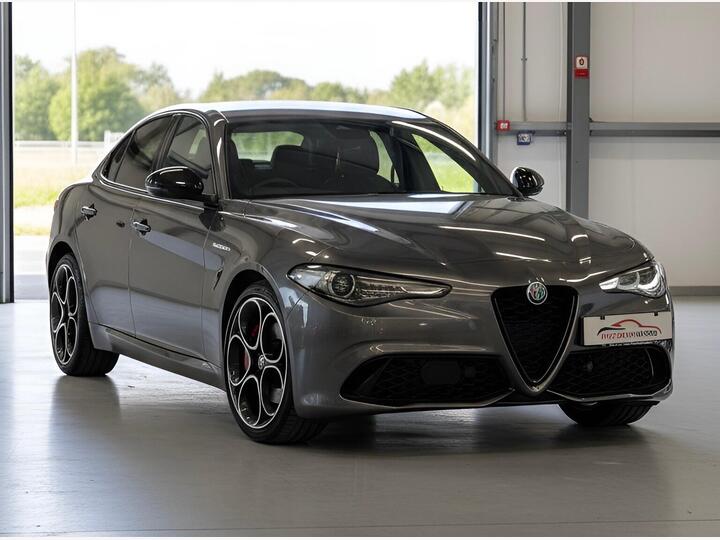 Alfa Romeo Giulia 2.0T Veloce Auto Euro 6 (s/s) 4dr Alfa Romeo Giulia 2.0T Veloce Auto Euro 6 (s/s) 4dr