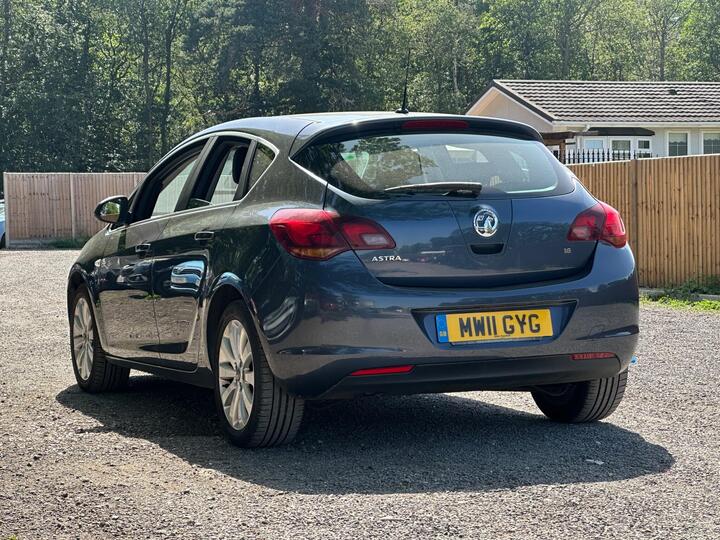 Vauxhall Astra 1.6 16v SE Euro 5 5dr