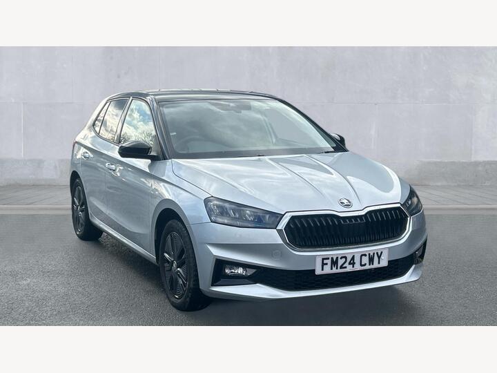 Skoda Fabia 1.0 MPI Colour Edition Euro 6 (s/s) 5dr Skoda Fabia 1.0 MPI Colour Edition Euro 6 (s/s) 5dr