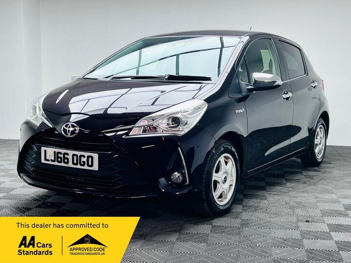 Toyota Yaris 1.5 VVT-h Orange Edition Hatchback 5dr Petrol Hybrid E-CVT Euro 6 (101 Ps)