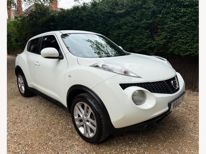 Nissan Juke 1.6 Acenta Premium Euro 5 (s/s) 5dr Nissan Juke 1.6 Acenta Premium Euro 5 (s/s) 5dr